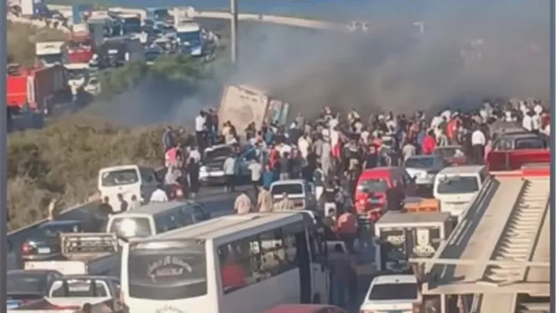 مصدر أمني يحسم الجدل حول فيديو اشتعال «تريلا» بطريق الإسكندرية الصحراوي