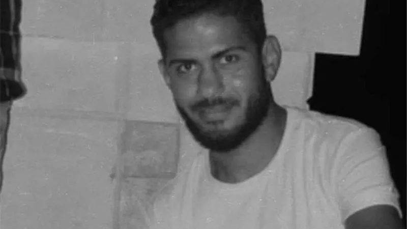 «بناتي كل شوية يقولوا اتصلي ببابا».. زوجة سعيد ضحية إيطاليا تنهار وتطالب بالقصاص وعودة جثمانه للفيوم