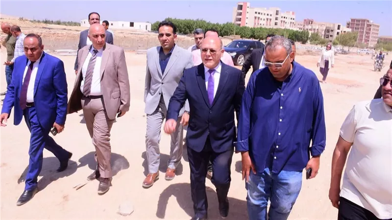 النعماني يتابع آخر مستجدات العمل في مبنى المعامل المركزية بجامعة سوهاج الأهلية