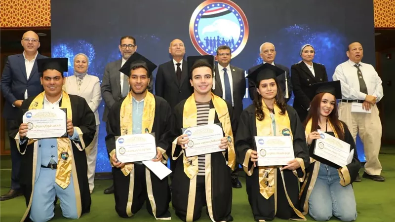 محافظ القاهرة يشهد احتفالية تكريم أوائل الشهادات الثانوية العامة والفنية 