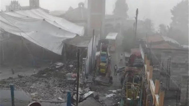 الموت وسط الاحتفال.. 10 قتلى و64 جريحًا في انفجار ألعاب نارية قرب كنيسة بالمكسيك