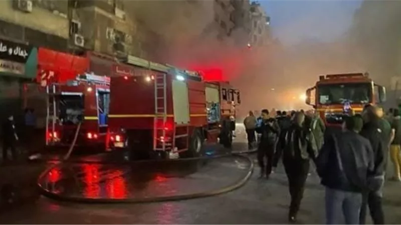 السيطرة على حريق اندلع داخل سيارة إسعاف بالطريق الزراعي في البدرشين