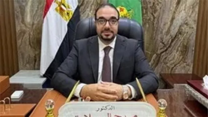 وكيل صحة الفيوم يفاجئ الوحدة الصحية بقرية الاعلام ويحيل المتغيبين للشؤون القانونية