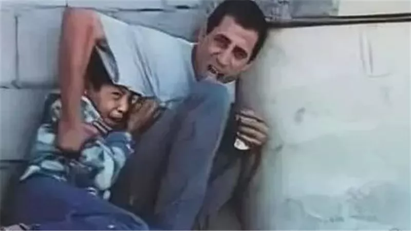 والد محمد الدرة: إدراج صورة نجلي في مناهج البكالوريا المصرية تكريم لكل طفل وشهيد فلسطيني