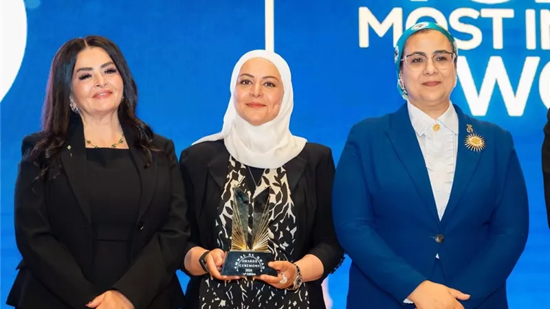 غادة مصطفى.. نائب الرئيس التنفيذي للبنك الزراعي ضمن أفضل 50 سيدة تأثيرًا في مصر