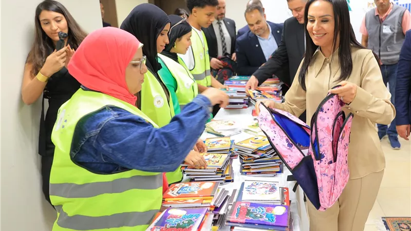 وزيرة التضامن تشارك المتطوعين ختام أعمال تجهيز الحقائب والمستلزمات المدرسية