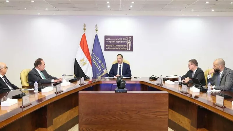 وزير الاتصالات: نستهدف الوصول إلى 400 خدمة على منصة مصر الرقمية بحلول 2030 