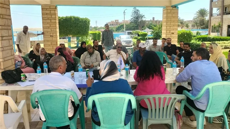 137 مستفيدًا من ندوات جامعة قناة السويس التوعوية بفايد.. صور