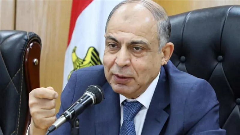 محافظ المنيا يوجه بالتنسيق المستمر لضمان انتظام الدراسة وتحسين البيئة التعليمية