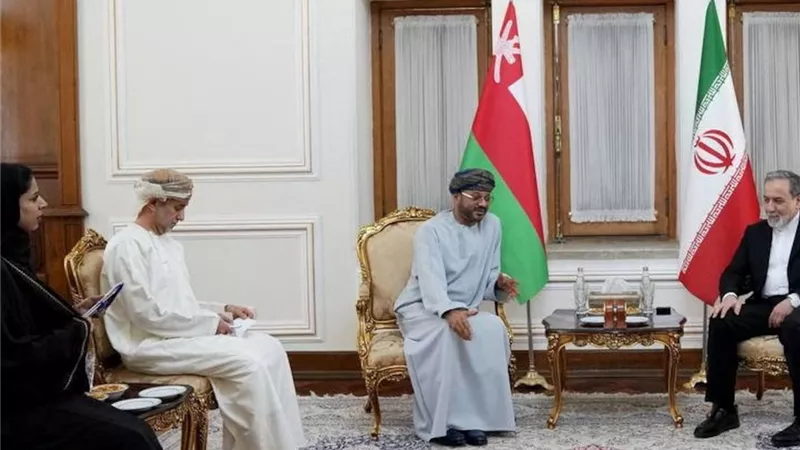 رغم الضغط الأمريكي.. إيران تتمسك بإغلاق المسار الجنوبي لمضيق هرمز