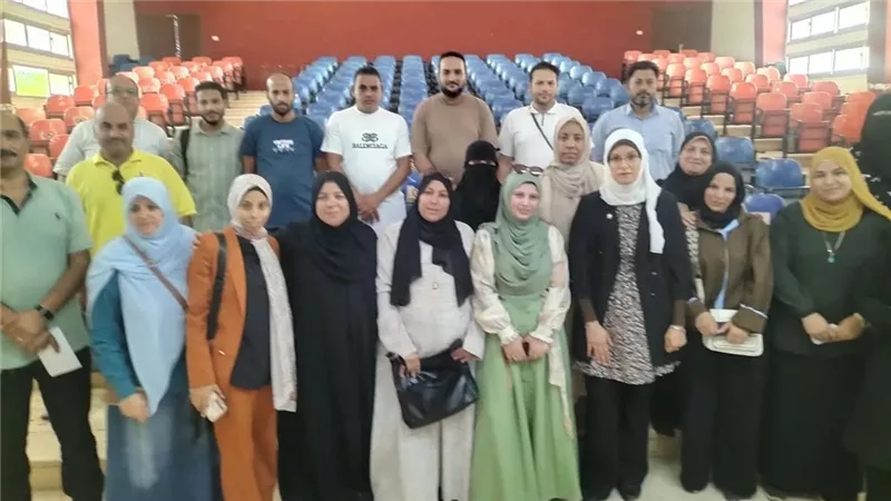 جامعة قناة السويس تدرب 100 معلم وموجه لتطوير البحث التربوي واستراتيجيات التدريس 