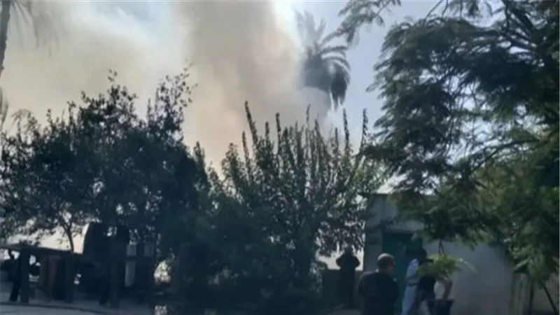 اندلاع حريق داخل مصنع في إمبابة.. والحماية المدنية تتدخل 