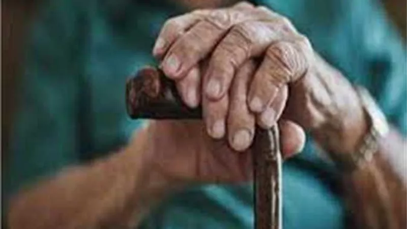 نوافذ خاصة وتيسيرات جديدة.. كيف يحمي قانون حقوق المسنين كبار السن؟