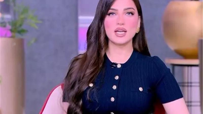ياسمين عز عن منع دخول طالب المدرسة بسبب ارتدائه «شبشب»: لو غير قادر ماديًا يجب مراعاة ظروفه ومساعدته