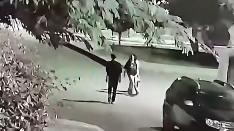   «مين هينقذ بناتي؟».. سيارة غامضة ومتحرش يثيران الرعب في مدينة المستقبل