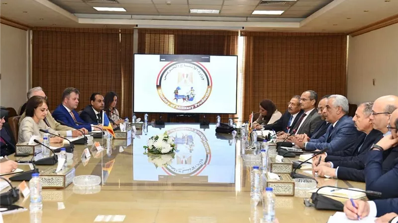 وزير الدولة للإنتاج الحربي يبحث مع سفيرة رومانيا بالقاهرة سبل تعزيز التعاون المشترك