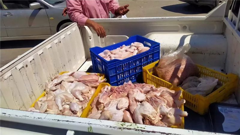 حملة تموينية تضبط 95 كيلو دواجن ولحوم غير صالحة للاستهلاك ببني سويف
